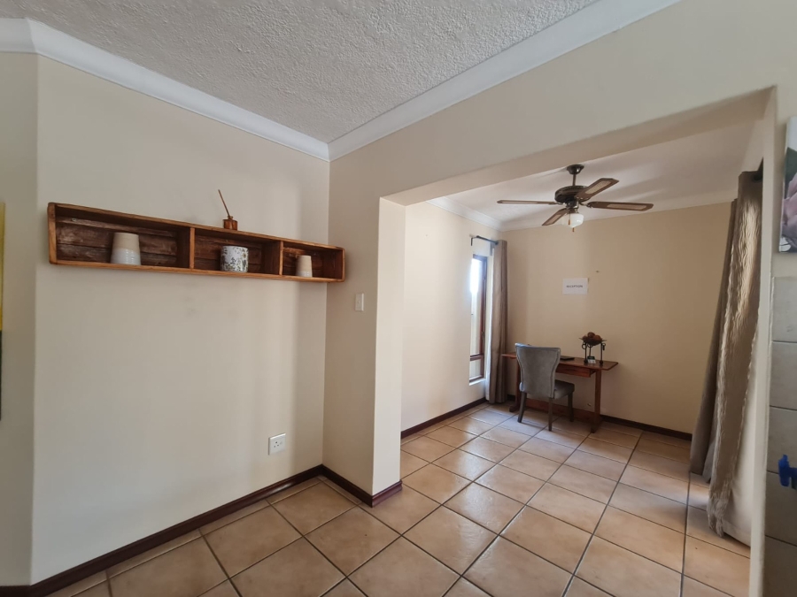 To Let 4 Bedroom Property for Rent in Eagles Landing North West
